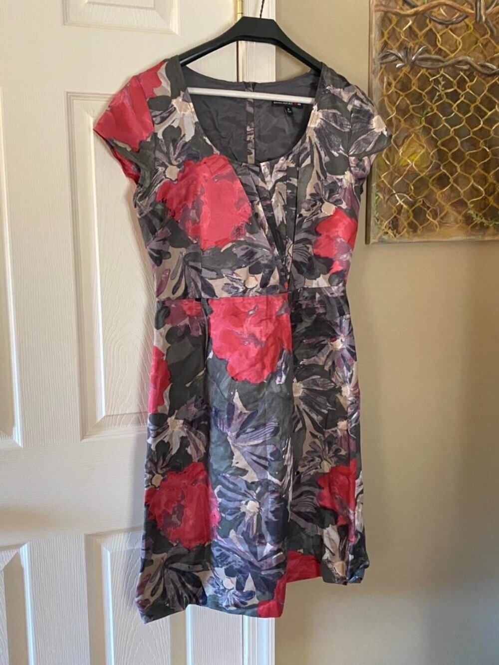 Banana Republic Dress Women's Size 8 Red Flower Midi Dress